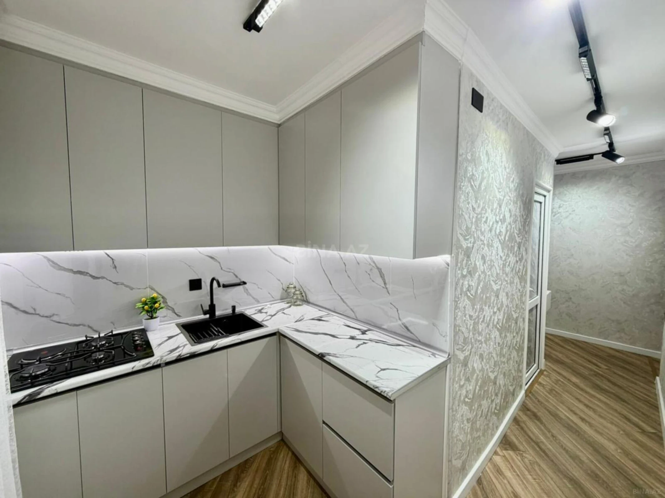 Satılır 2 otaqlı mənzil 55 m²