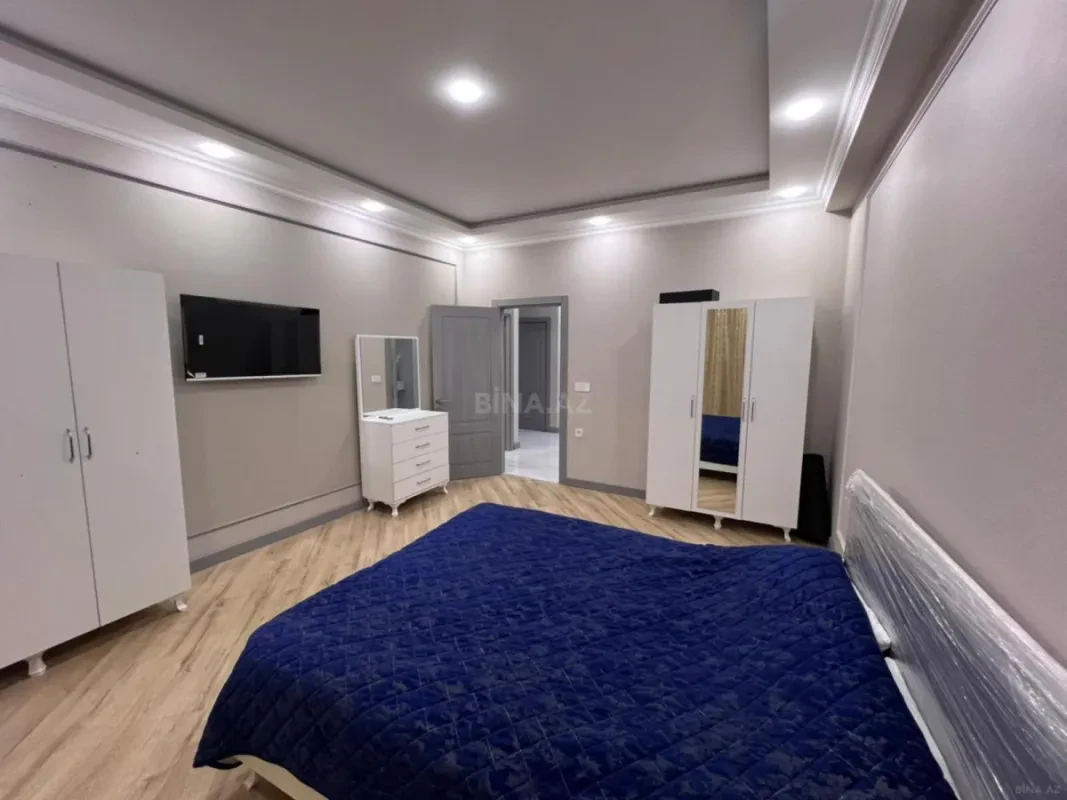 Kirayə verilir 2 otaqlı mənzil 95 m²
