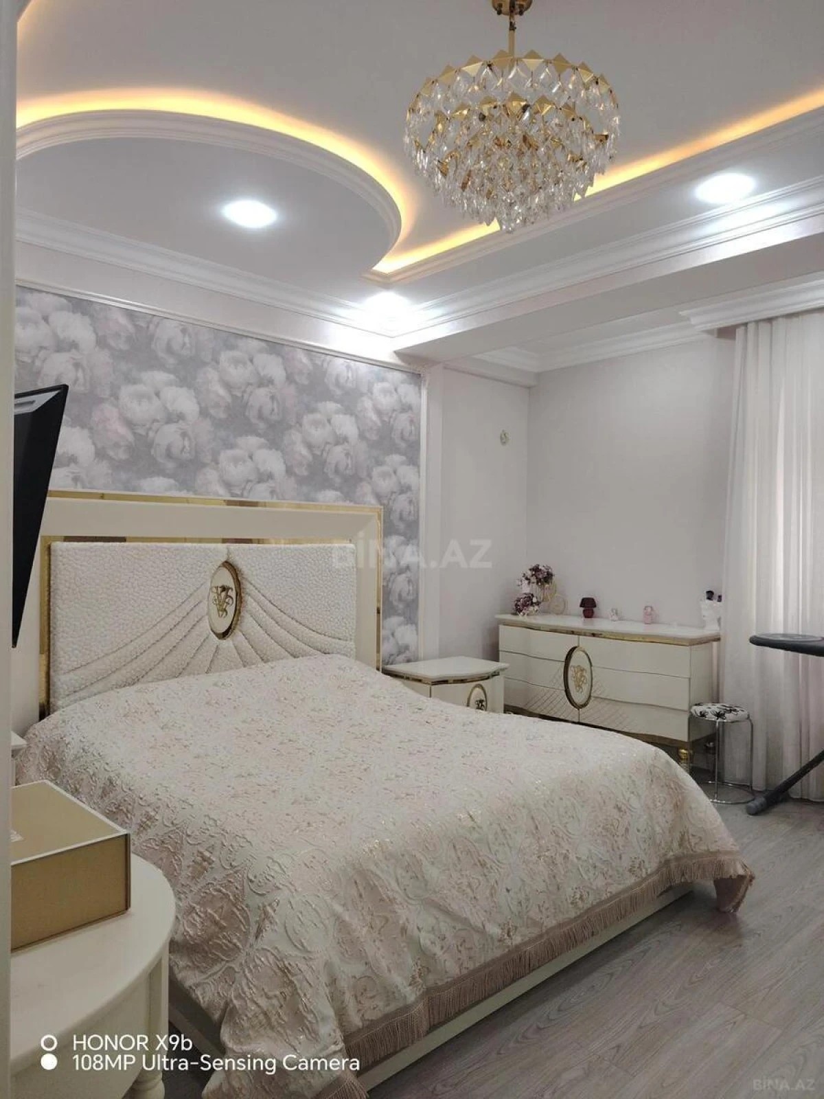 Kirayə verilir 2 otaqlı mənzil 120 m²