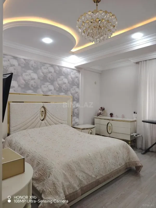 Kirayə verilir 2 otaqlı mənzil 120 m²