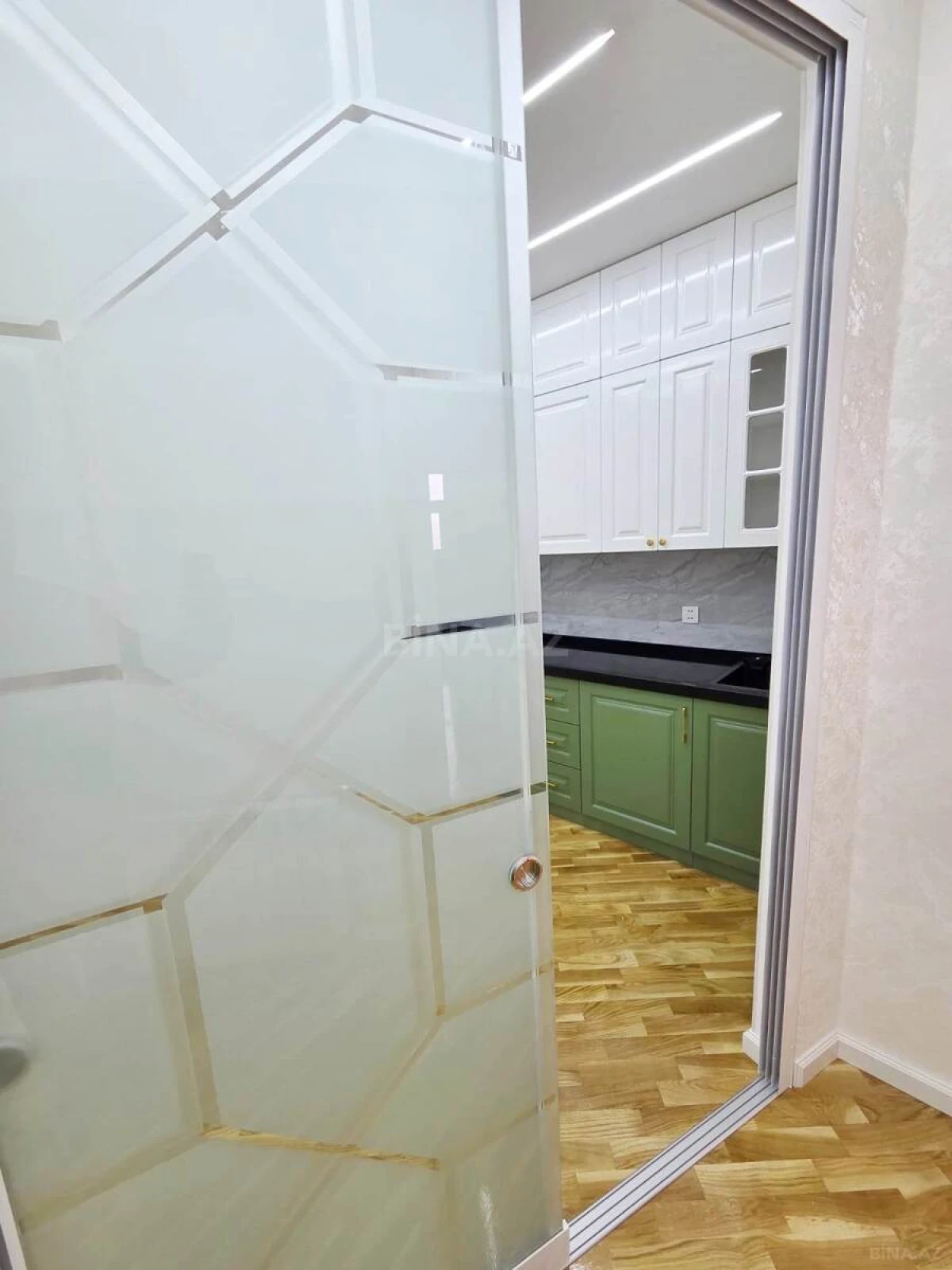 Satılır 3 otaqlı mənzil 100 m²