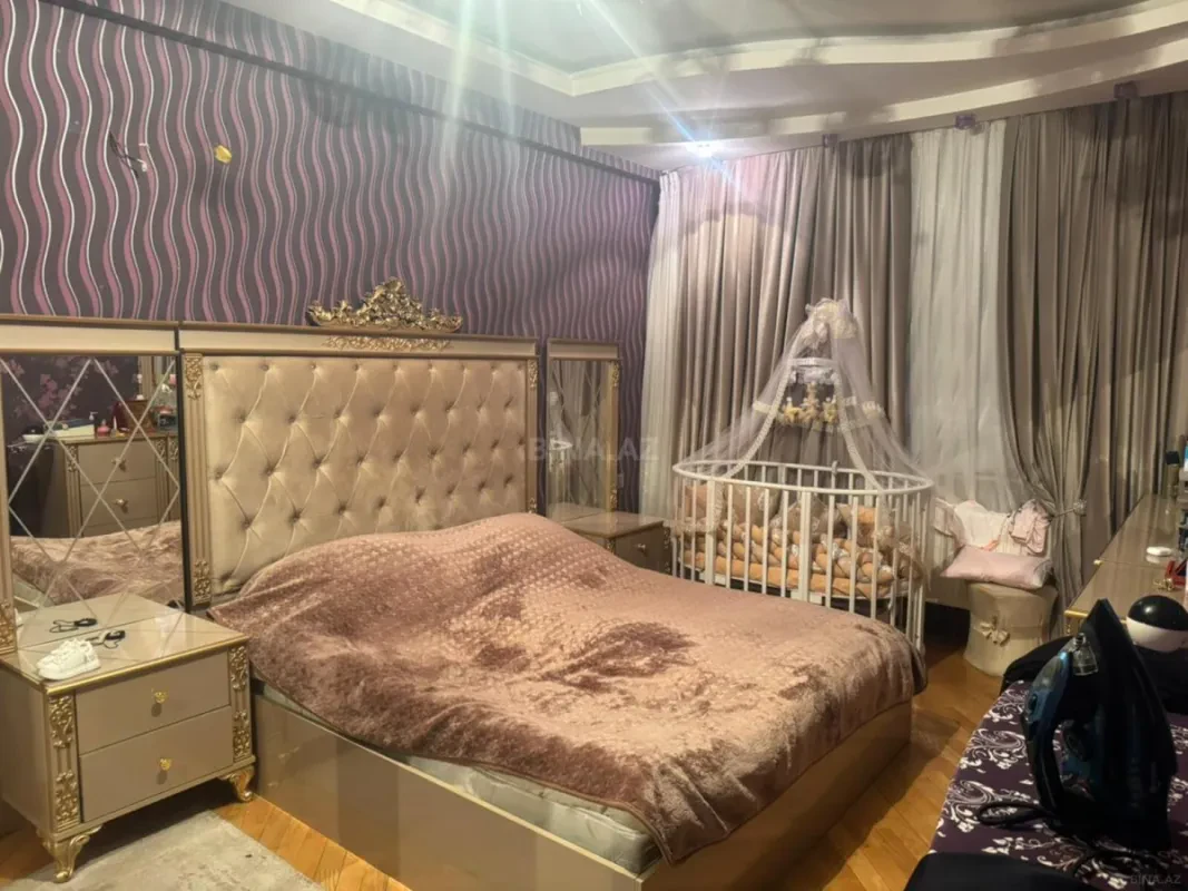 Satılır 2 otaqlı mənzil 88 m²