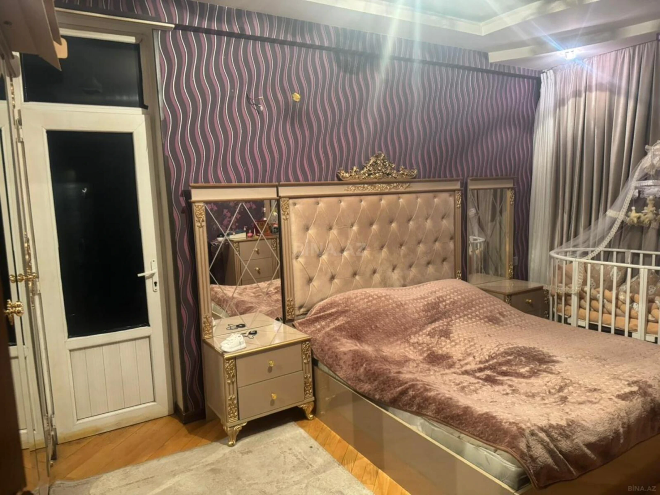 Satılır 2 otaqlı mənzil 88 m²