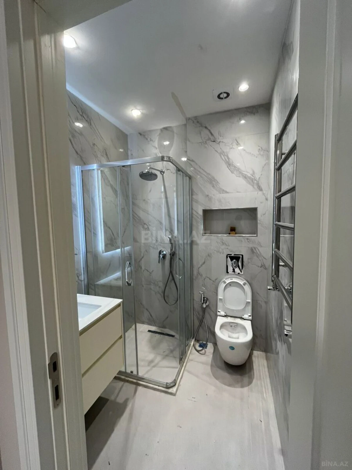 Satılır 3 otaqlı mənzil 69 m²