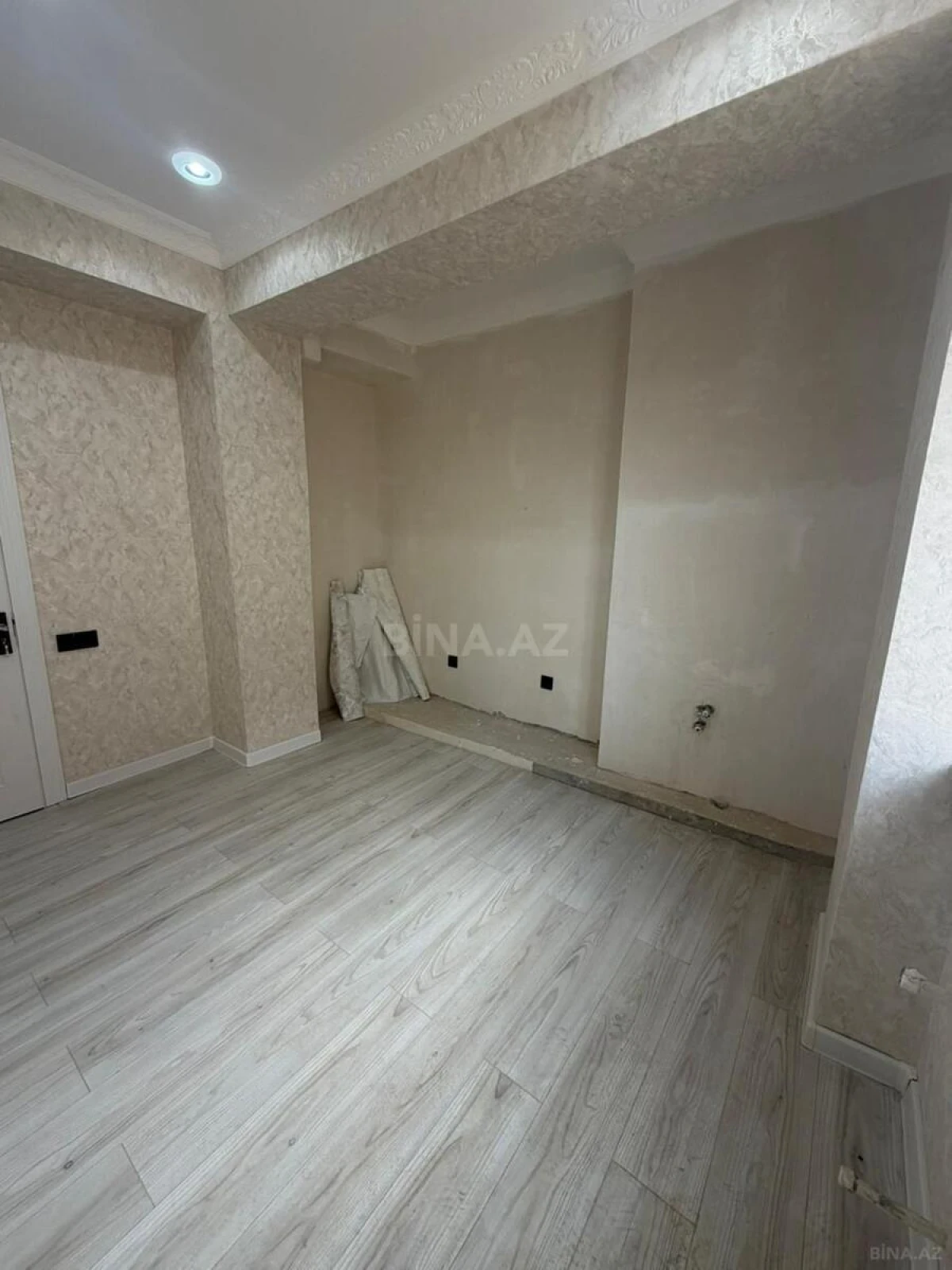 Satılır 3 otaqlı mənzil 83 m²