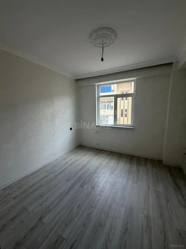 Satılır 3 otaqlı mənzil 83 m²