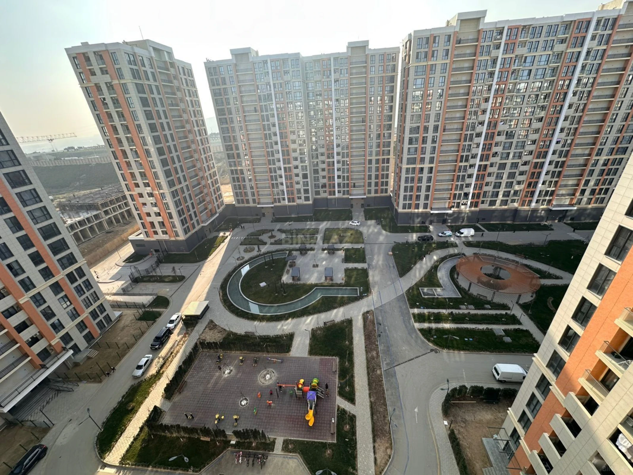 Kirayə verilir 2 otaqlı mənzil 71 m²