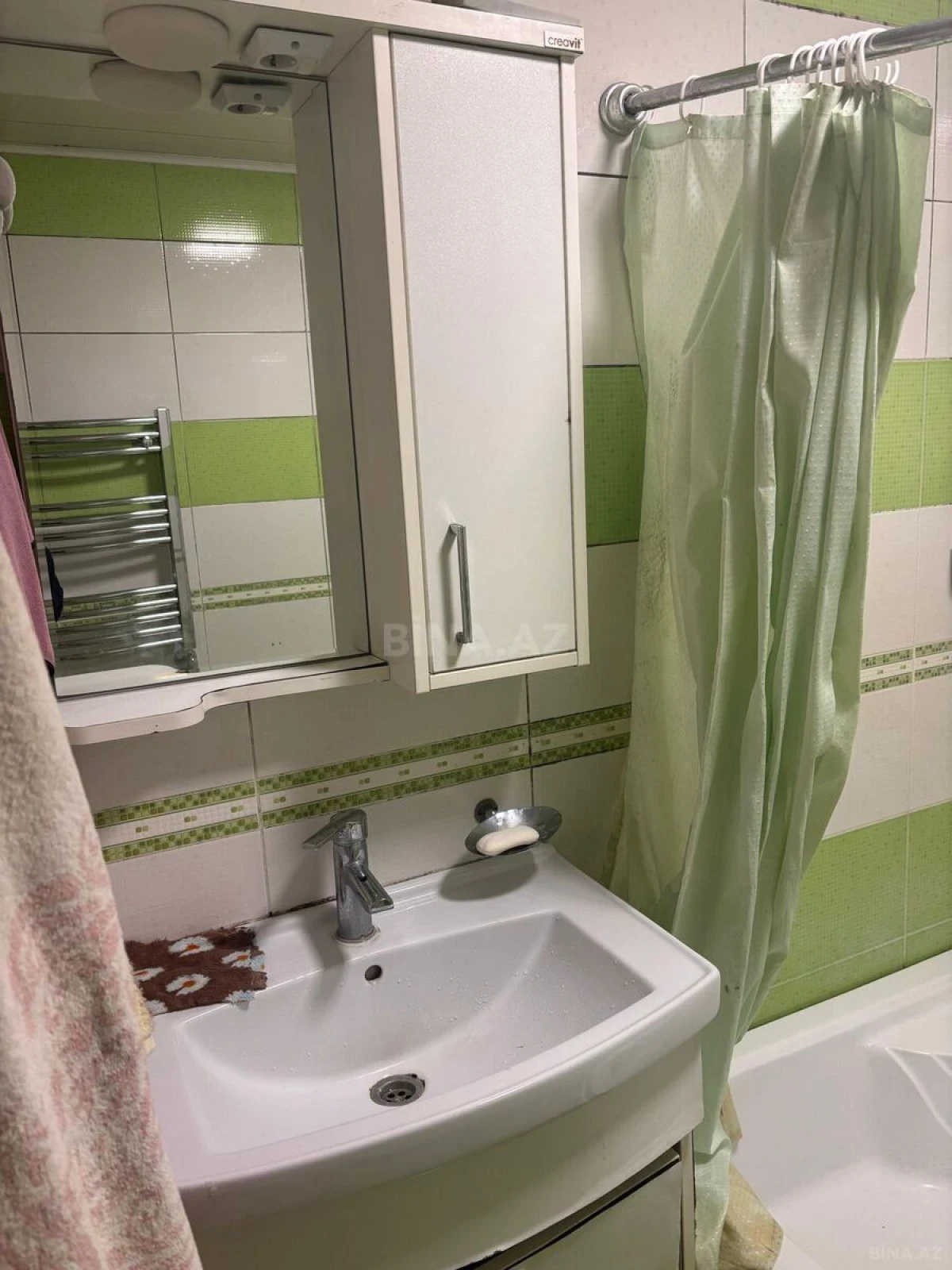 Satılır 2 otaqlı mənzil 83 m²