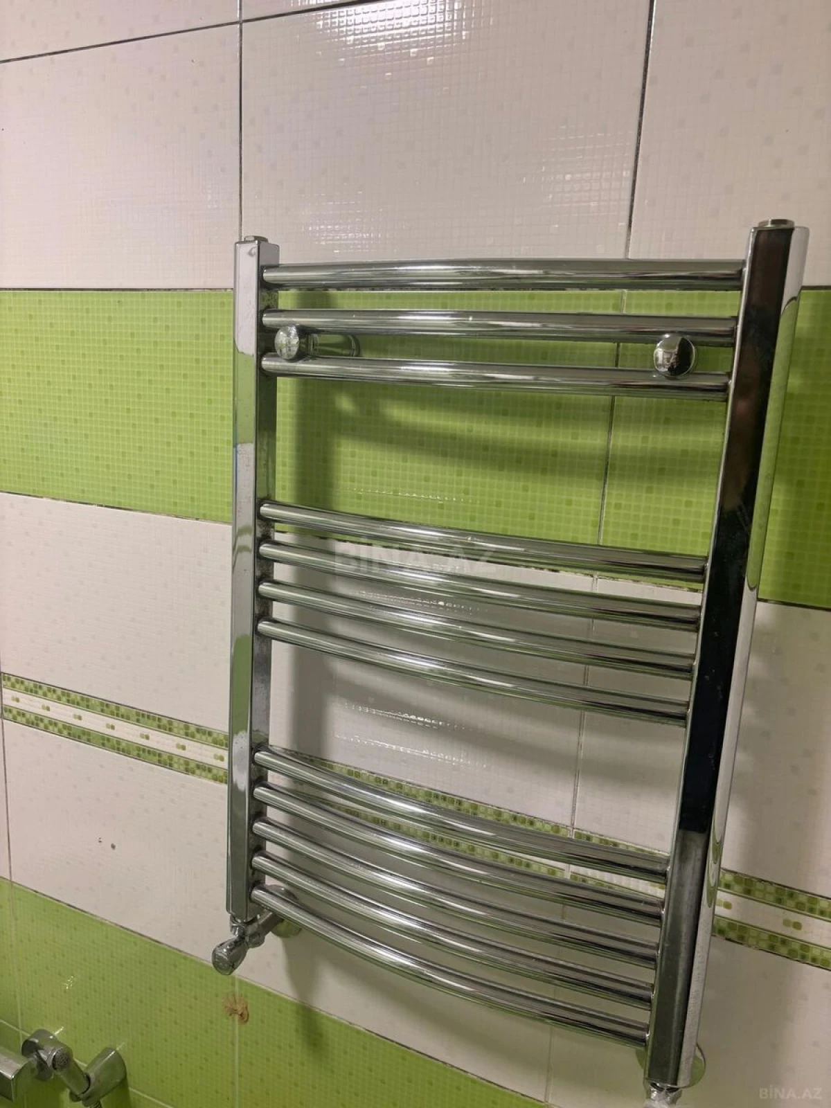 Satılır 2 otaqlı mənzil 83 m²
