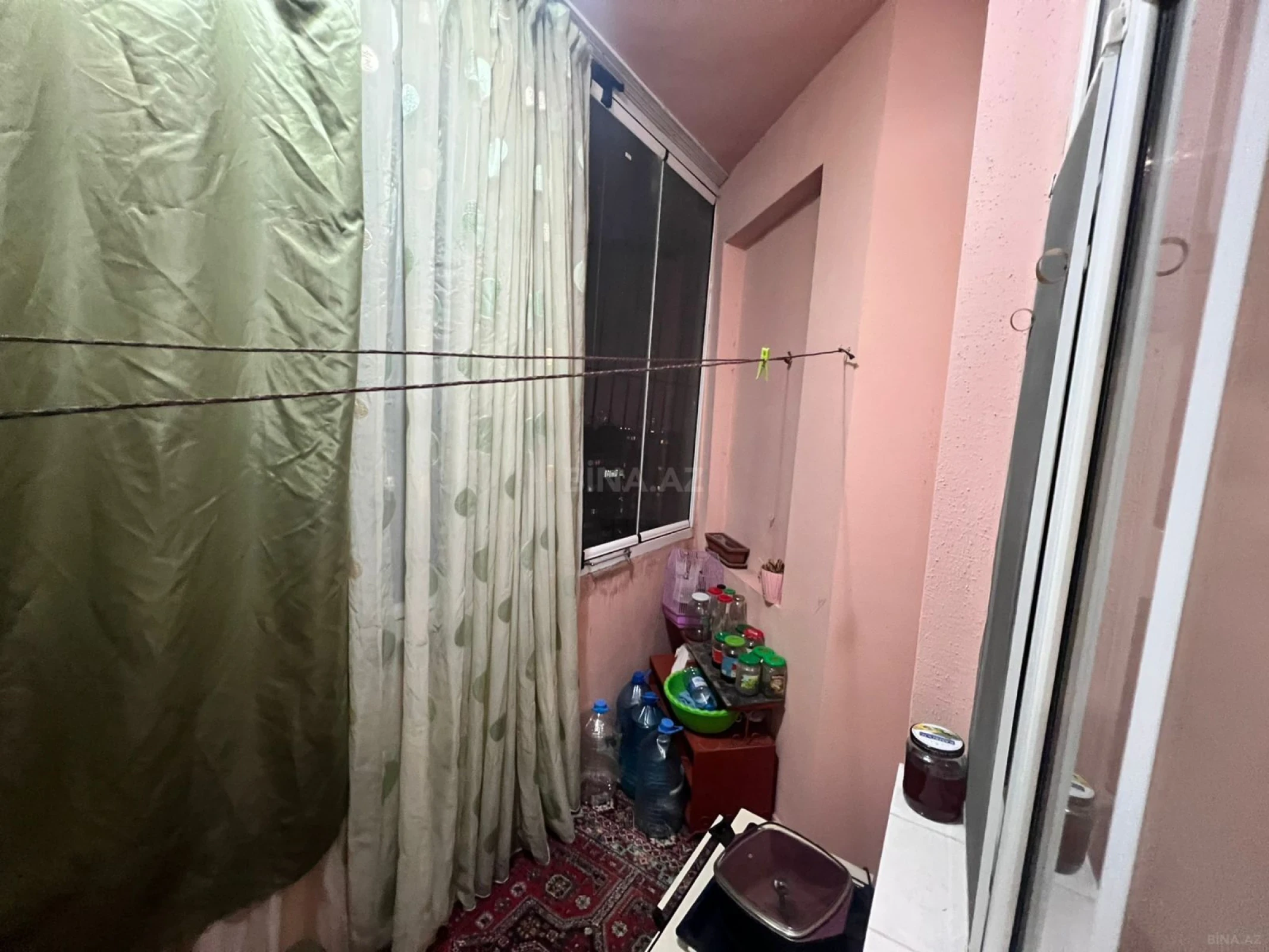 Satılır 2 otaqlı mənzil 83 m²