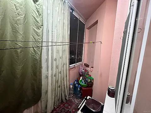 Satılır 2 otaqlı mənzil 83 m²