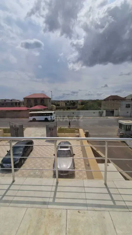 Satılır obyekt 550 m²