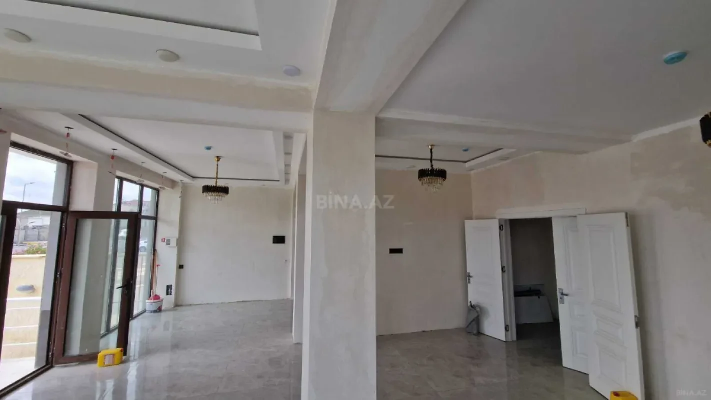 Satılır obyekt 550 m²