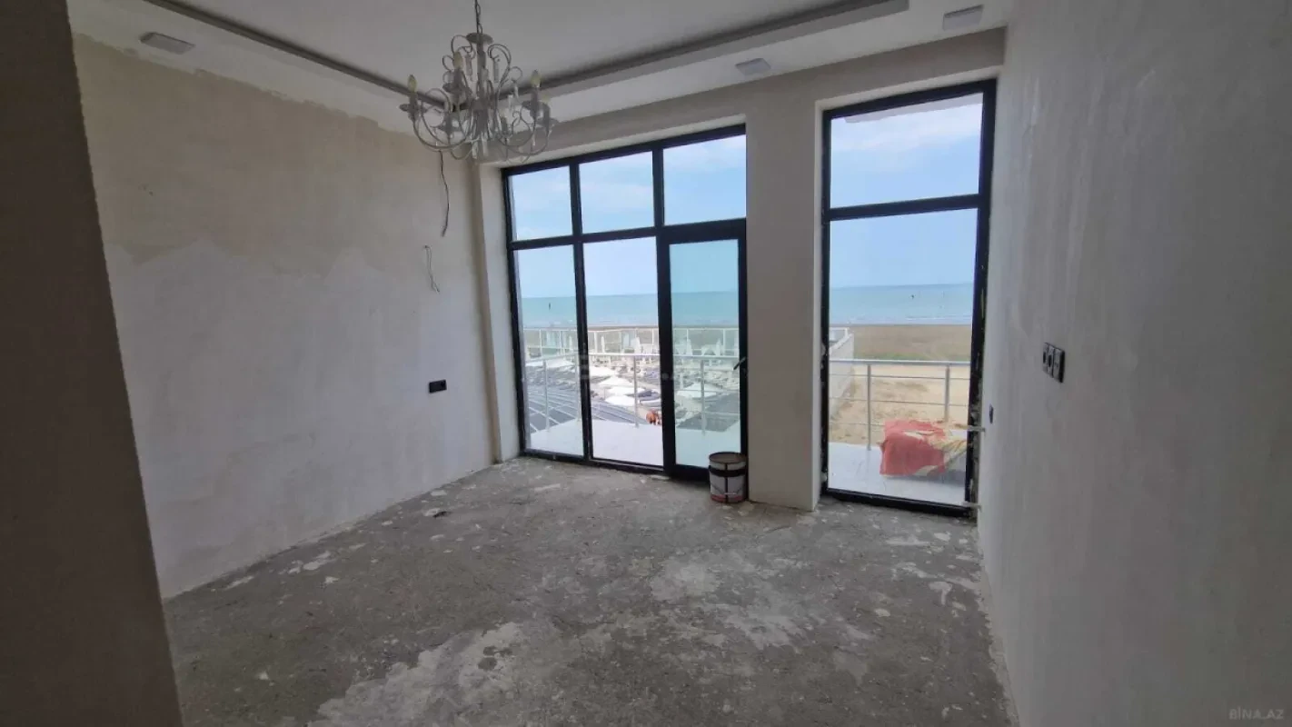 Satılır obyekt 550 m²
