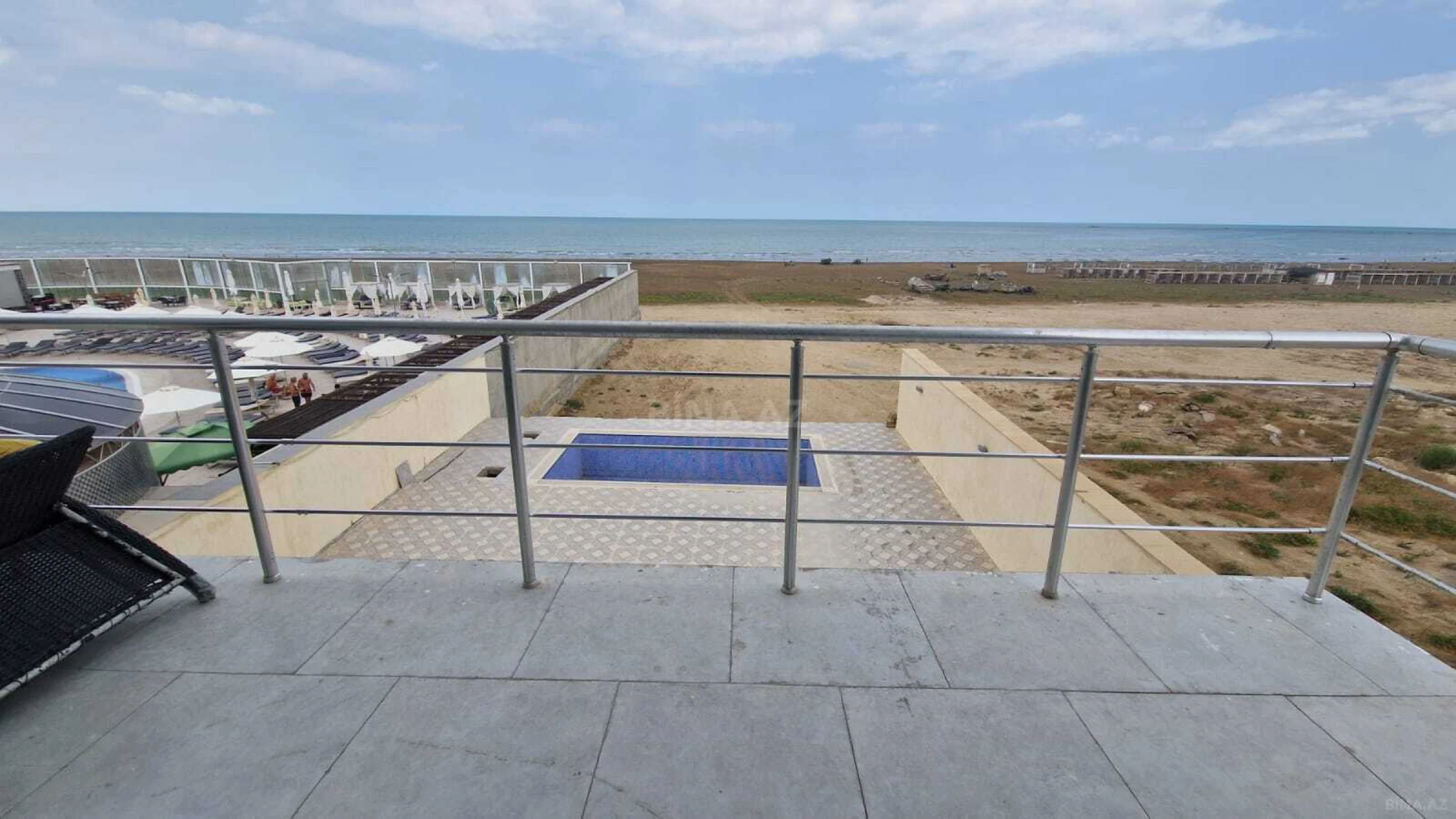Satılır obyekt 550 m²