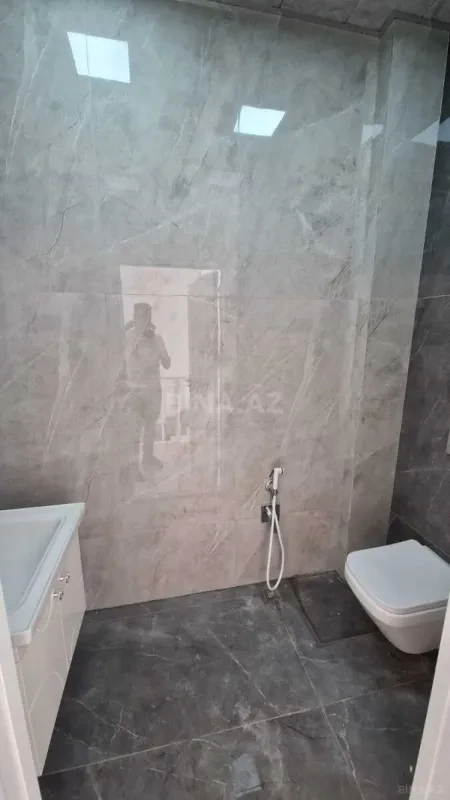 Satılır obyekt 550 m²