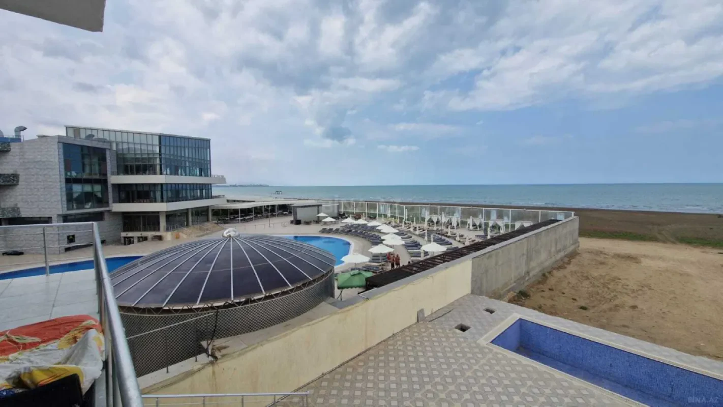 Satılır obyekt 550 m²