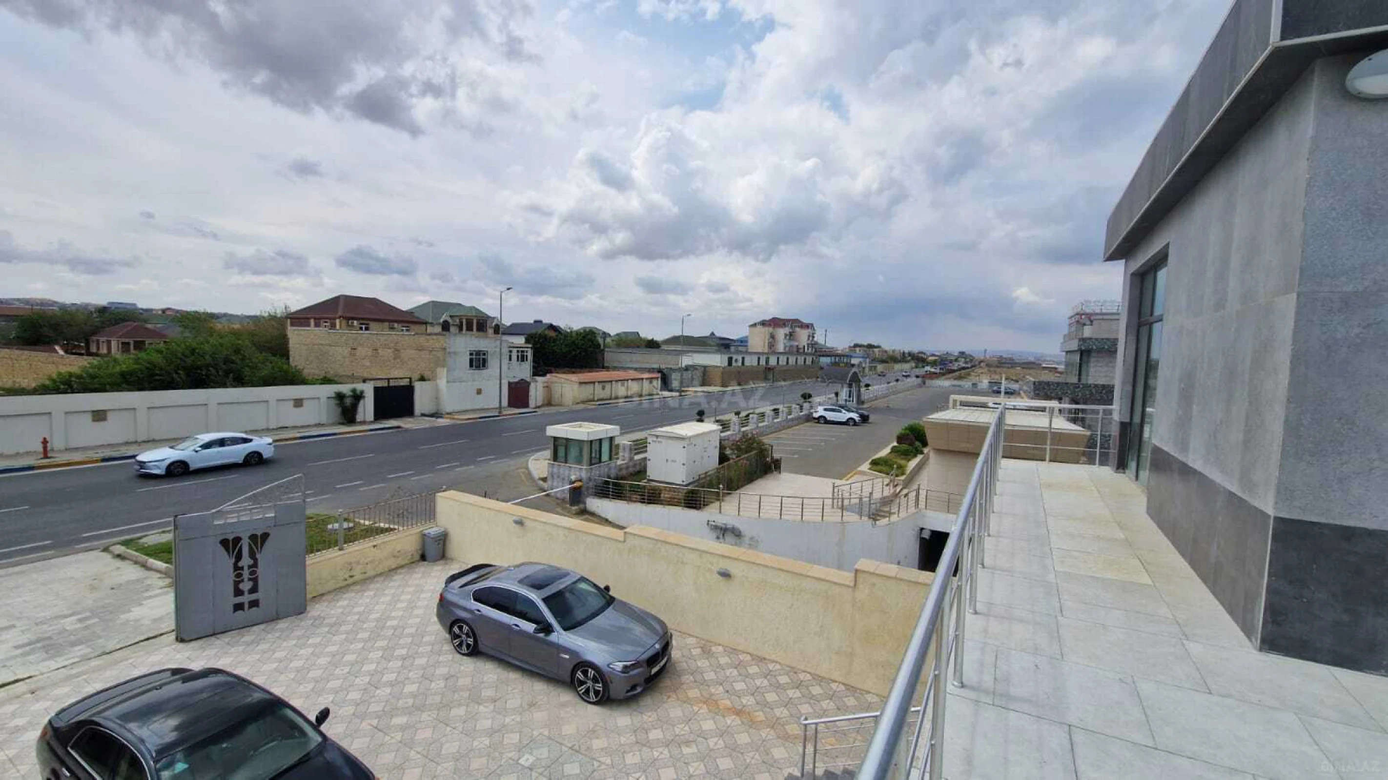 Satılır obyekt 550 m²