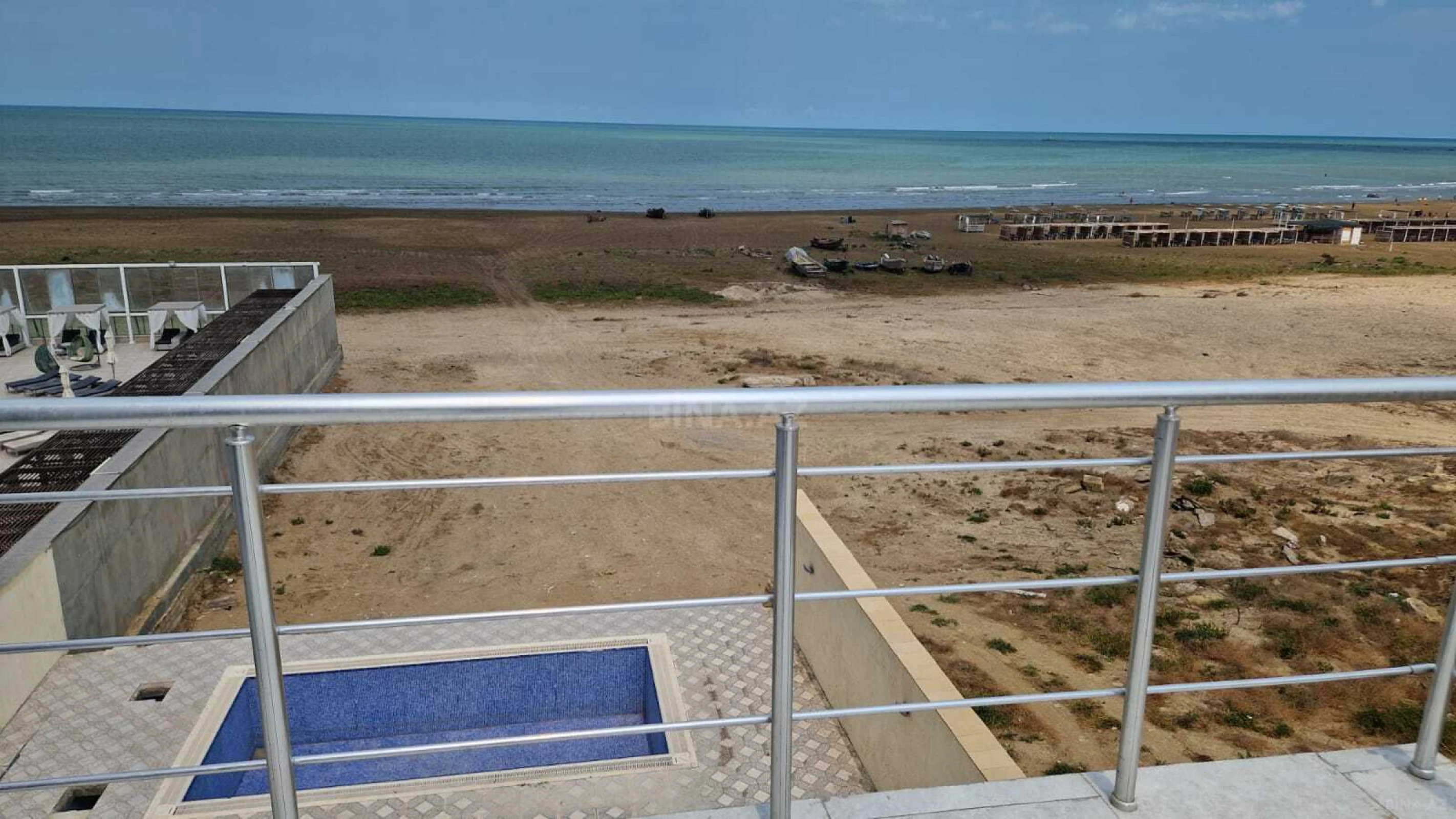 Satılır obyekt 550 m²