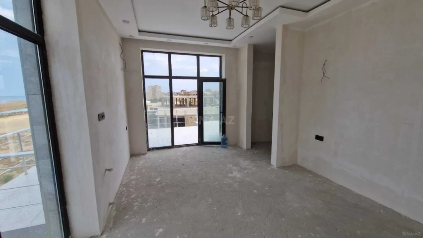 Satılır obyekt 550 m²