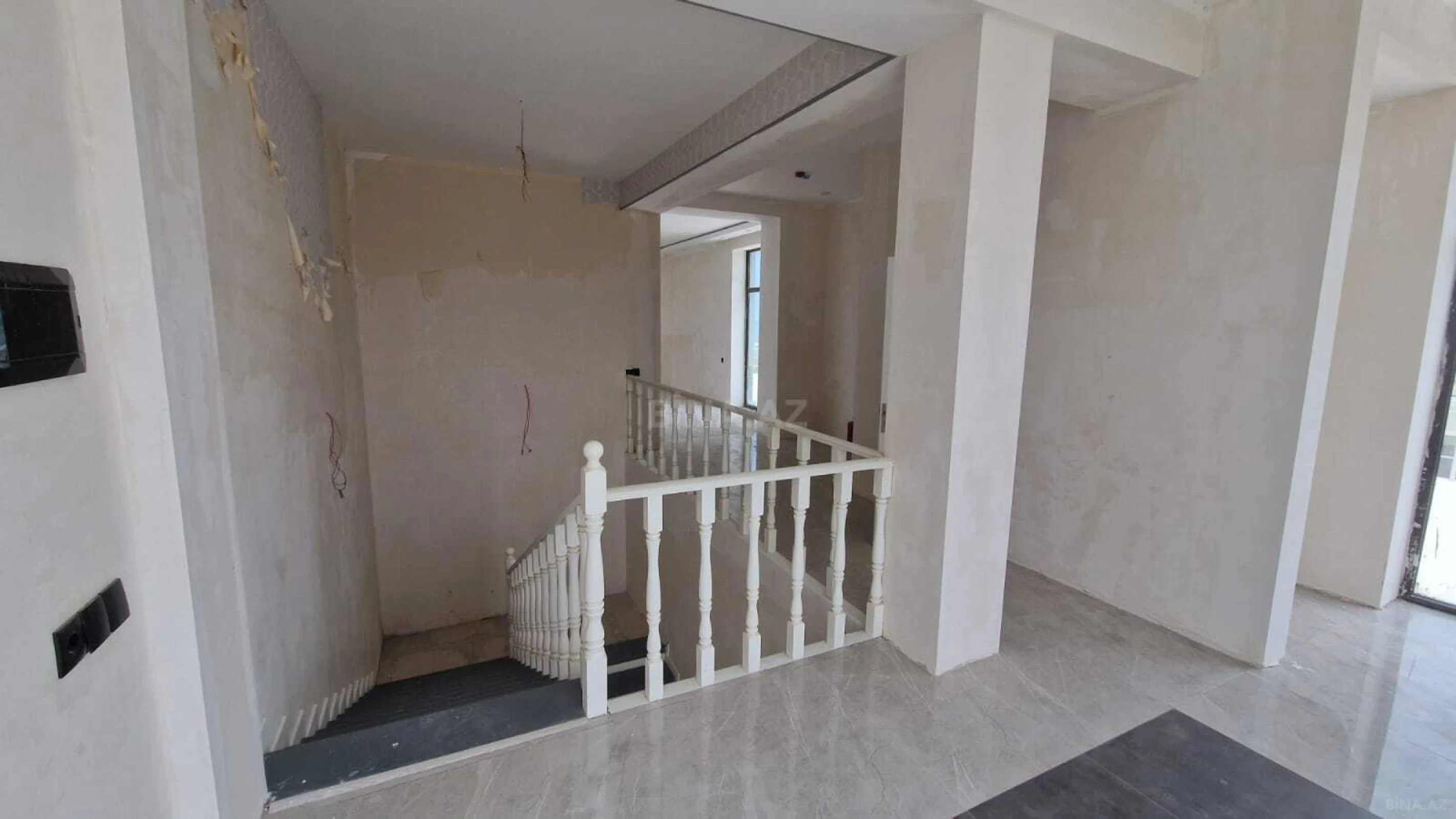Satılır obyekt 550 m²