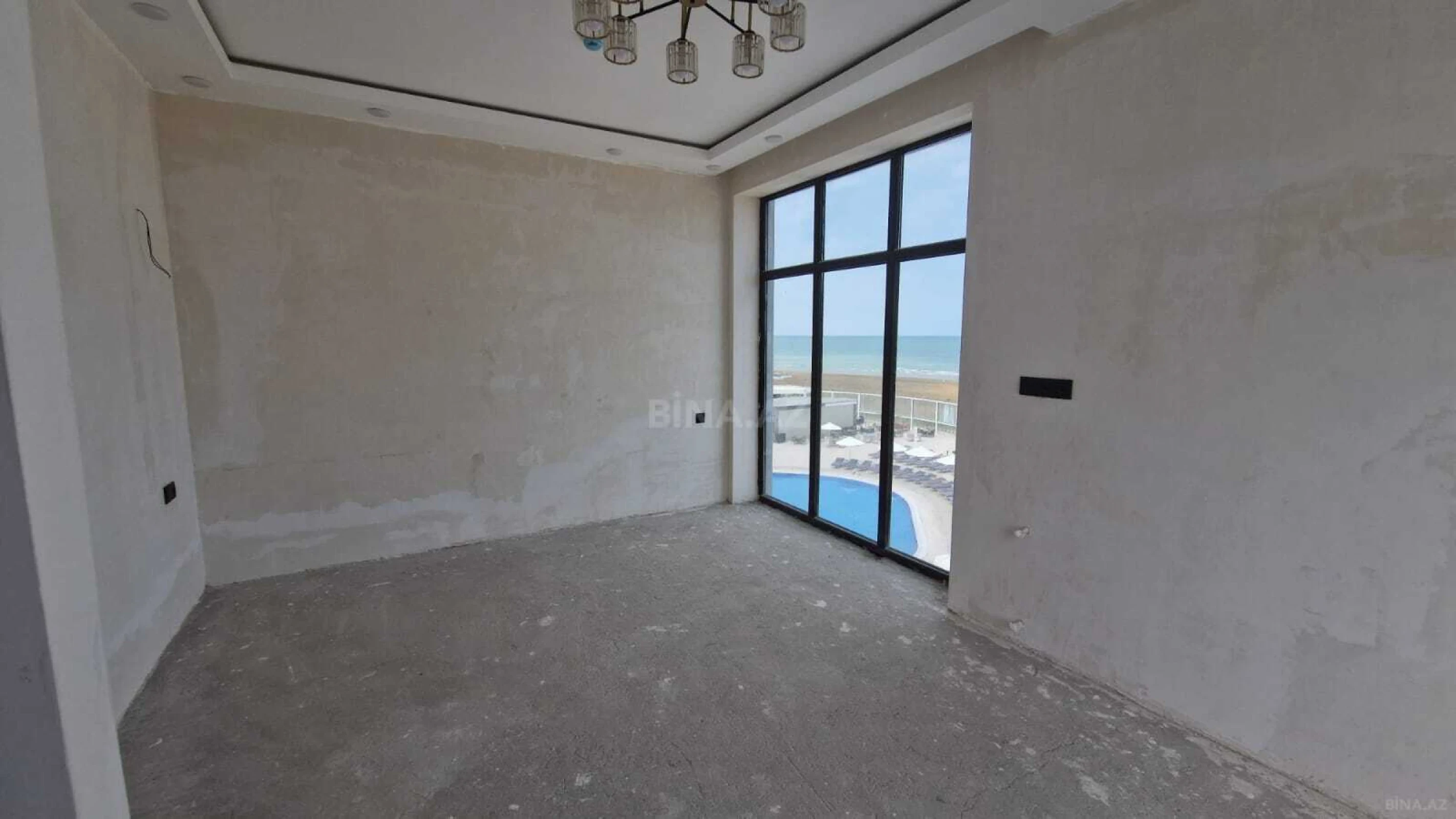 Satılır obyekt 550 m²