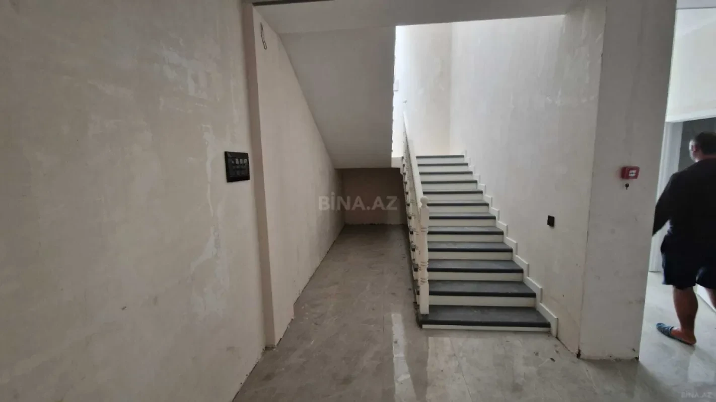 Satılır obyekt 550 m²