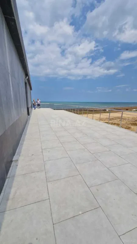 Satılır obyekt 550 m²
