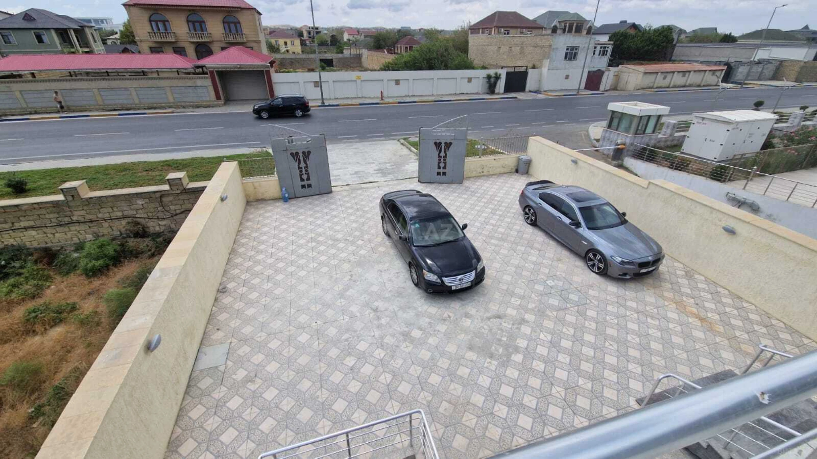 Satılır obyekt 550 m²