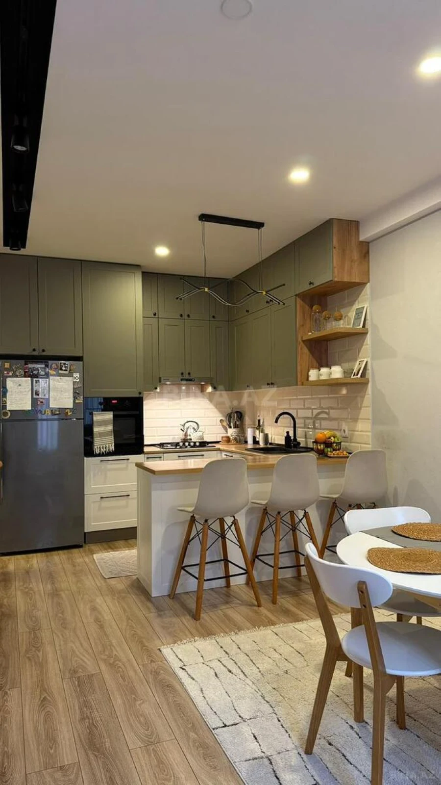 Satılır 3 otaqlı mənzil 76 m²