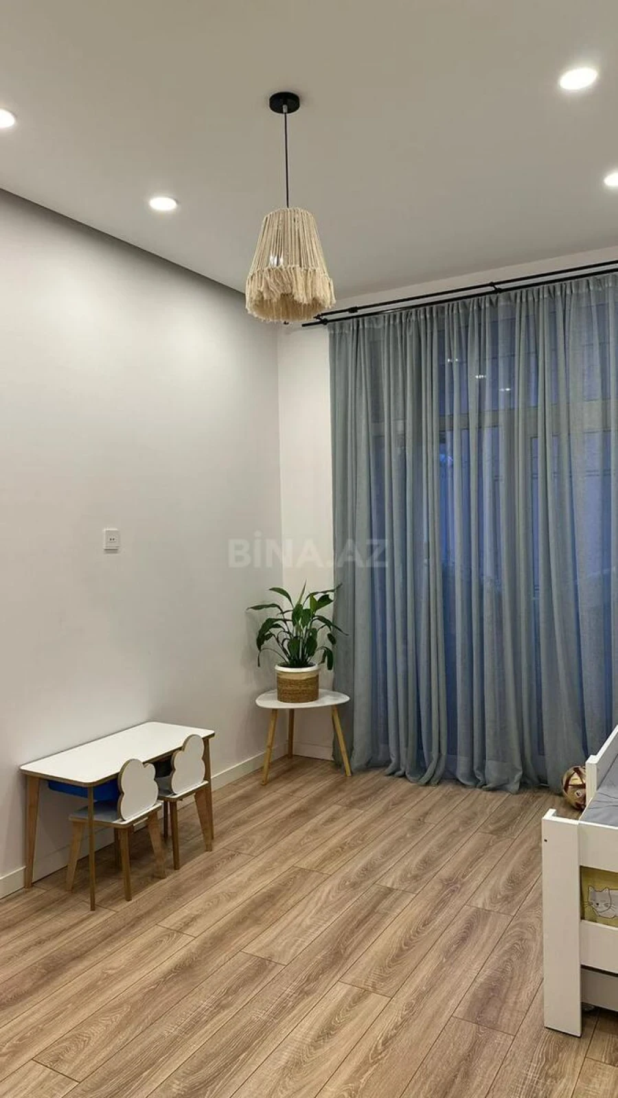 Satılır 3 otaqlı mənzil 76 m²