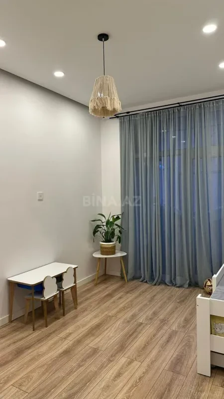 Satılır 3 otaqlı mənzil 76 m²