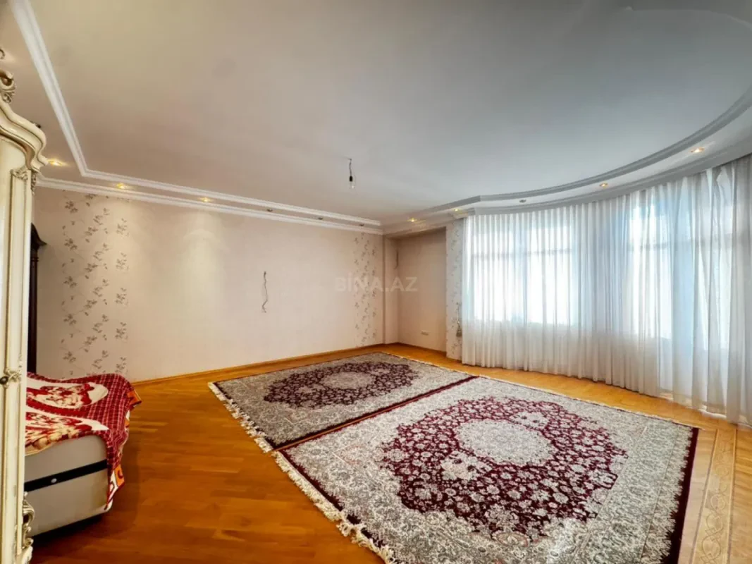 Satılır 3 otaqlı mənzil 166 m²