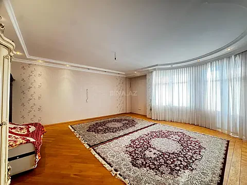 Satılır 3 otaqlı mənzil 166 m²