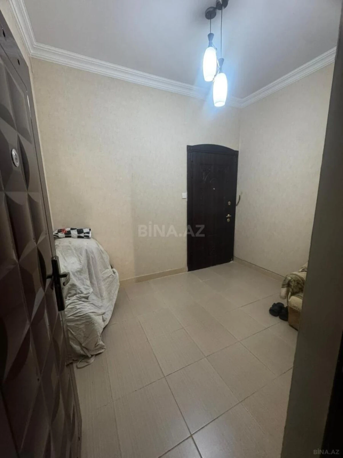 Satılır 3 otaqlı mənzil 166 m²