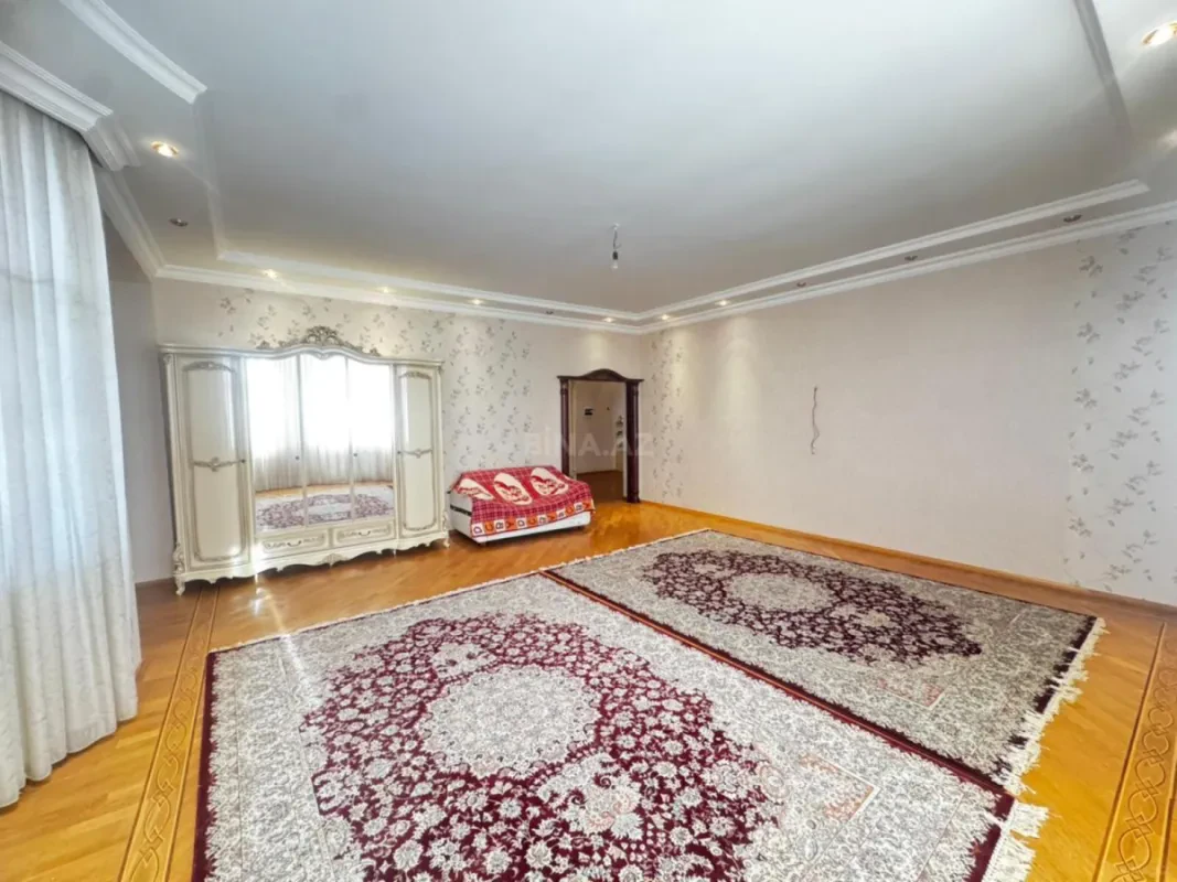 Satılır 3 otaqlı mənzil 166 m²