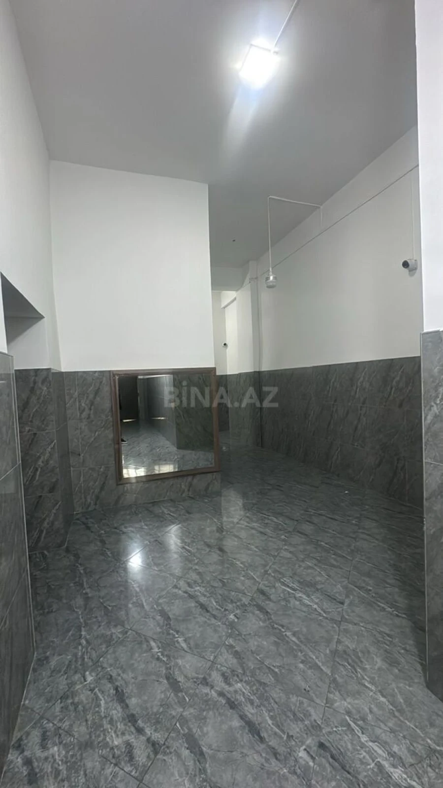Satılır 3 otaqlı mənzil 166 m²