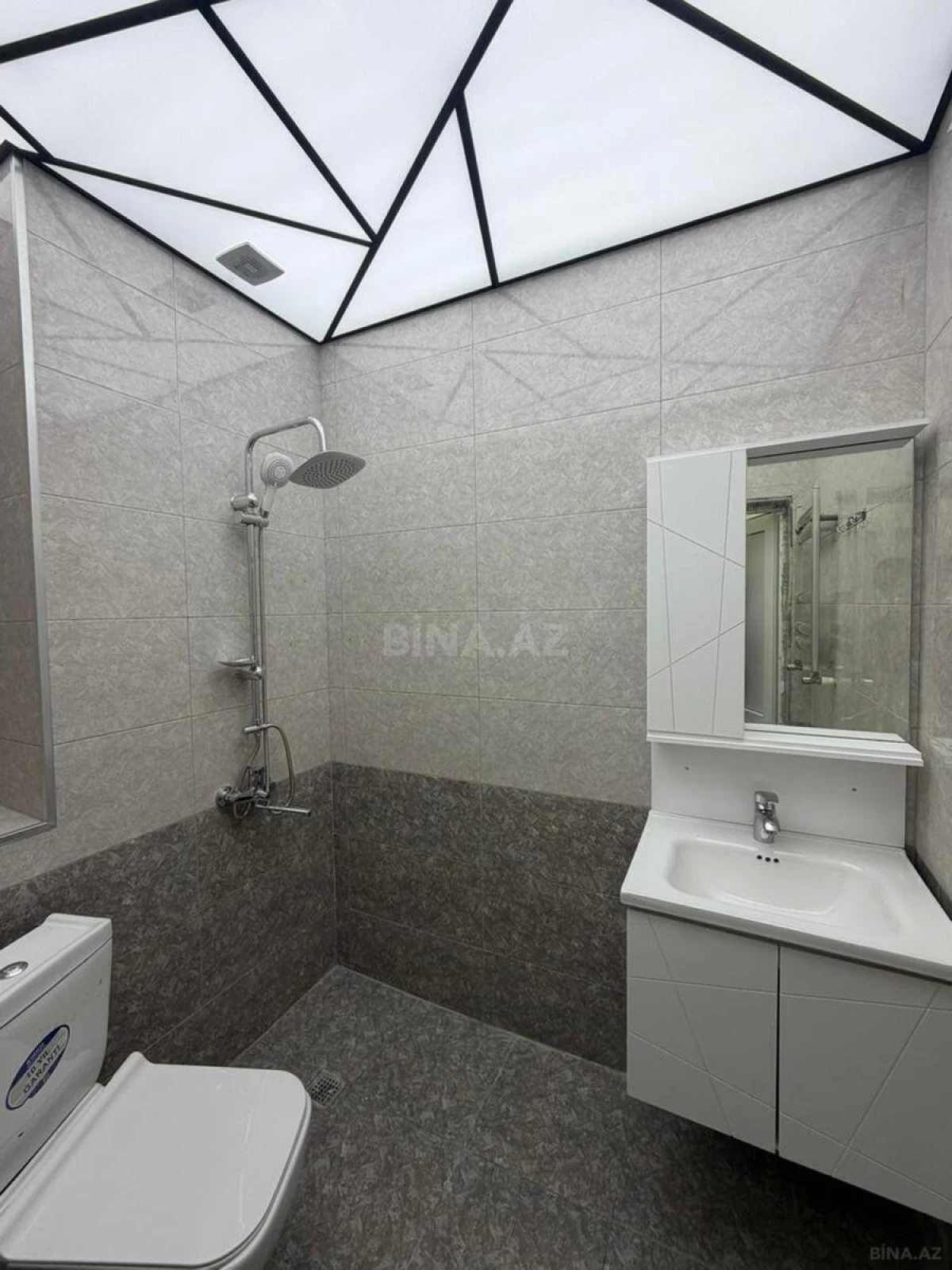 Satılır 2 otaqlı mənzil 47 m²
