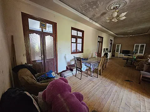 Kirayə verilir 3 otaqlı həyət evi 250 m²