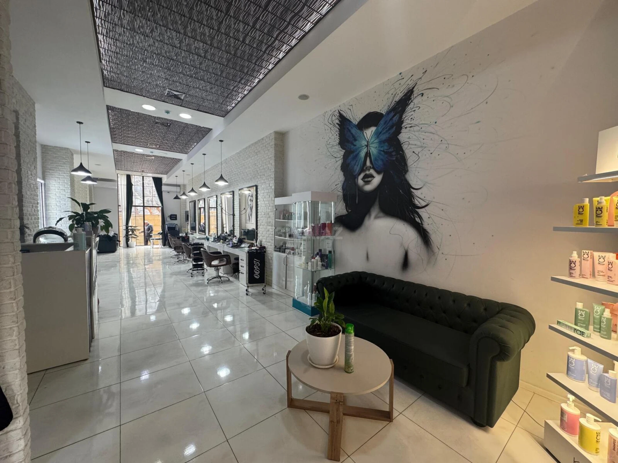 Kirayə verilir obyekt 170 m²
