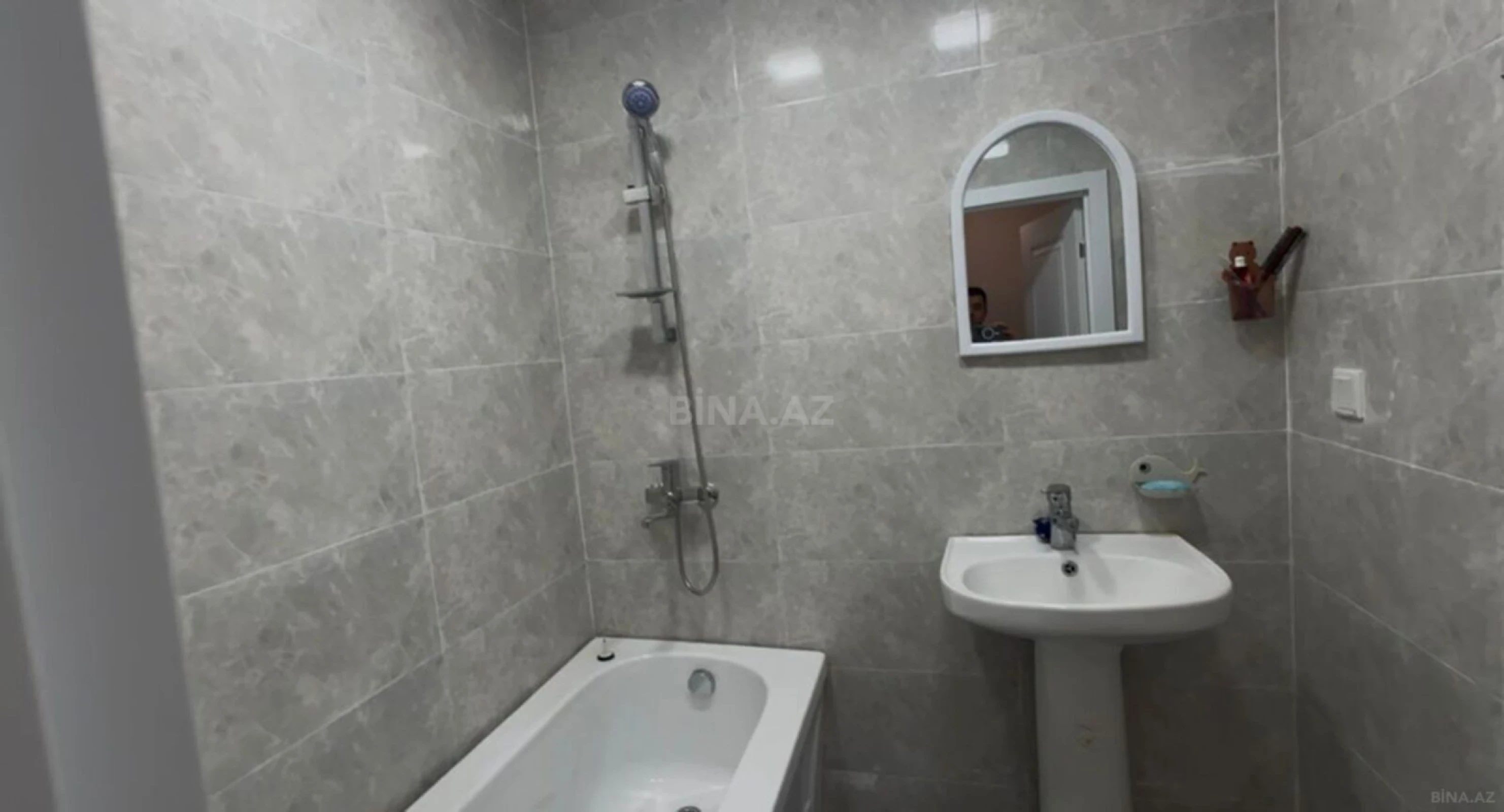 Kirayə verilir 3 otaqlı mənzil 99 m²
