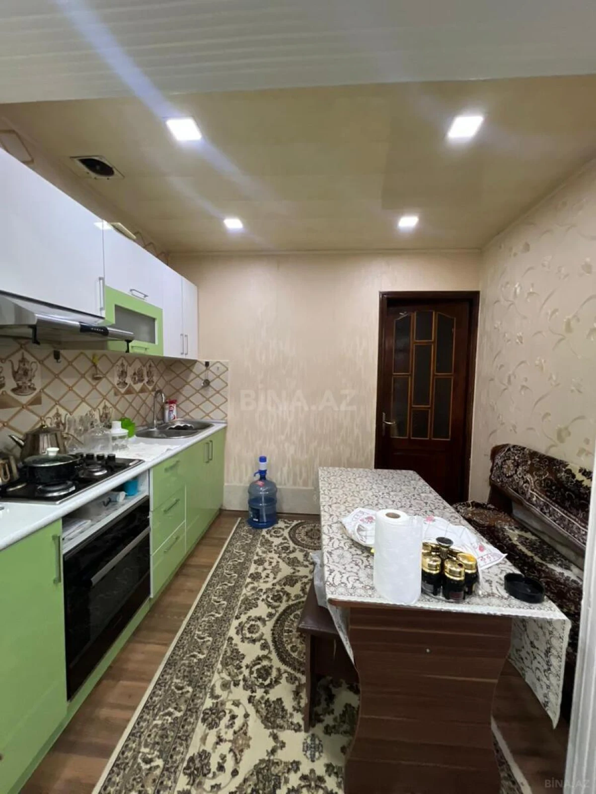 Satılır 5 otaqlı mənzil 125 m²