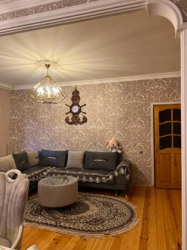 Satılır 5 otaqlı mənzil 125 m²