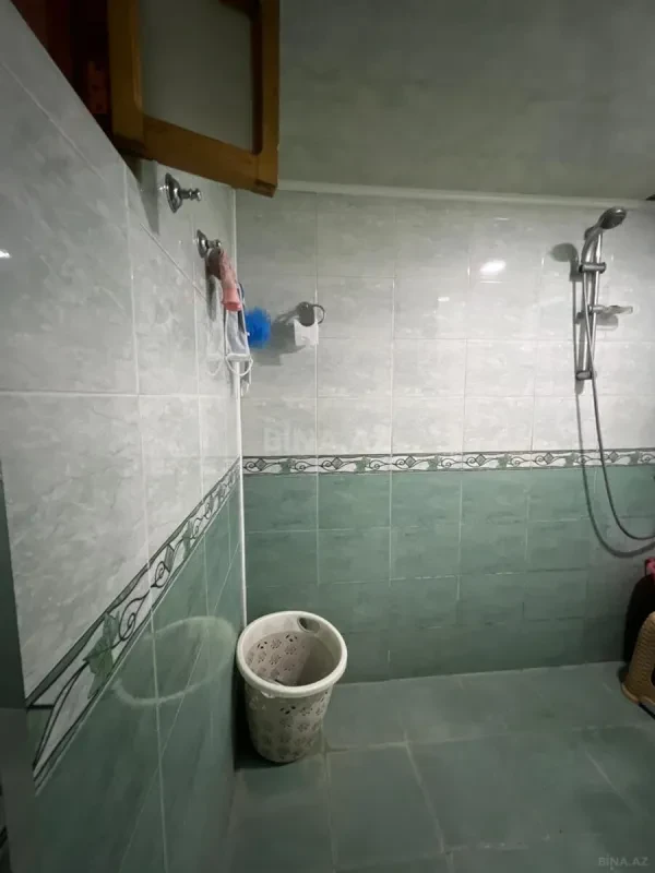 Satılır 5 otaqlı mənzil 125 m²