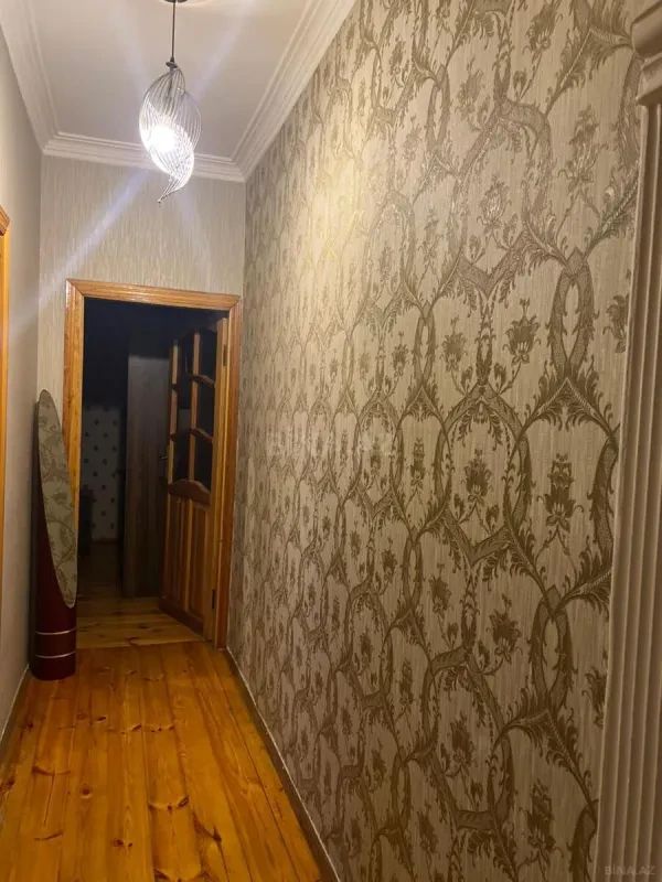 Satılır 5 otaqlı mənzil 125 m²