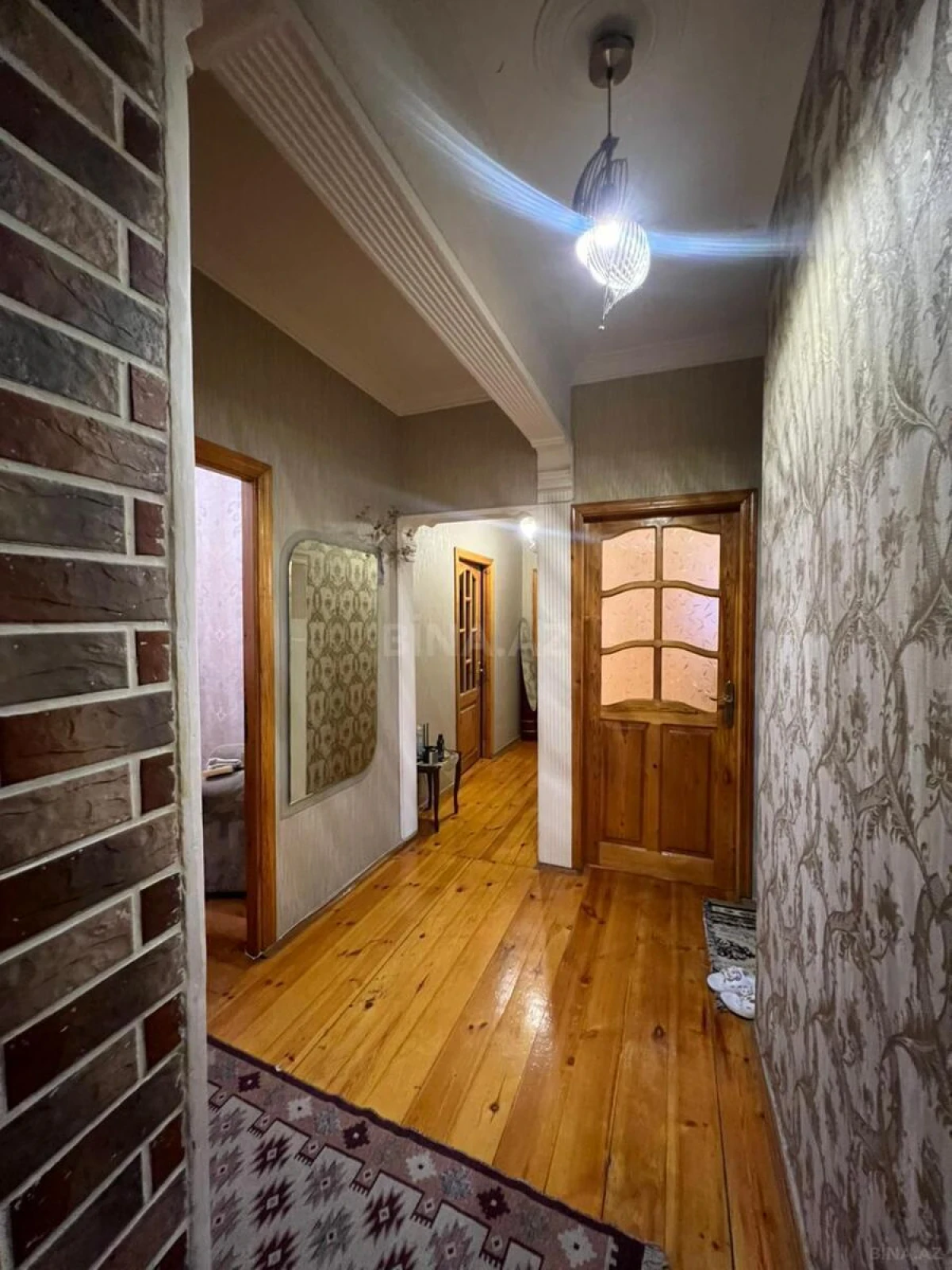 Satılır 5 otaqlı mənzil 125 m²