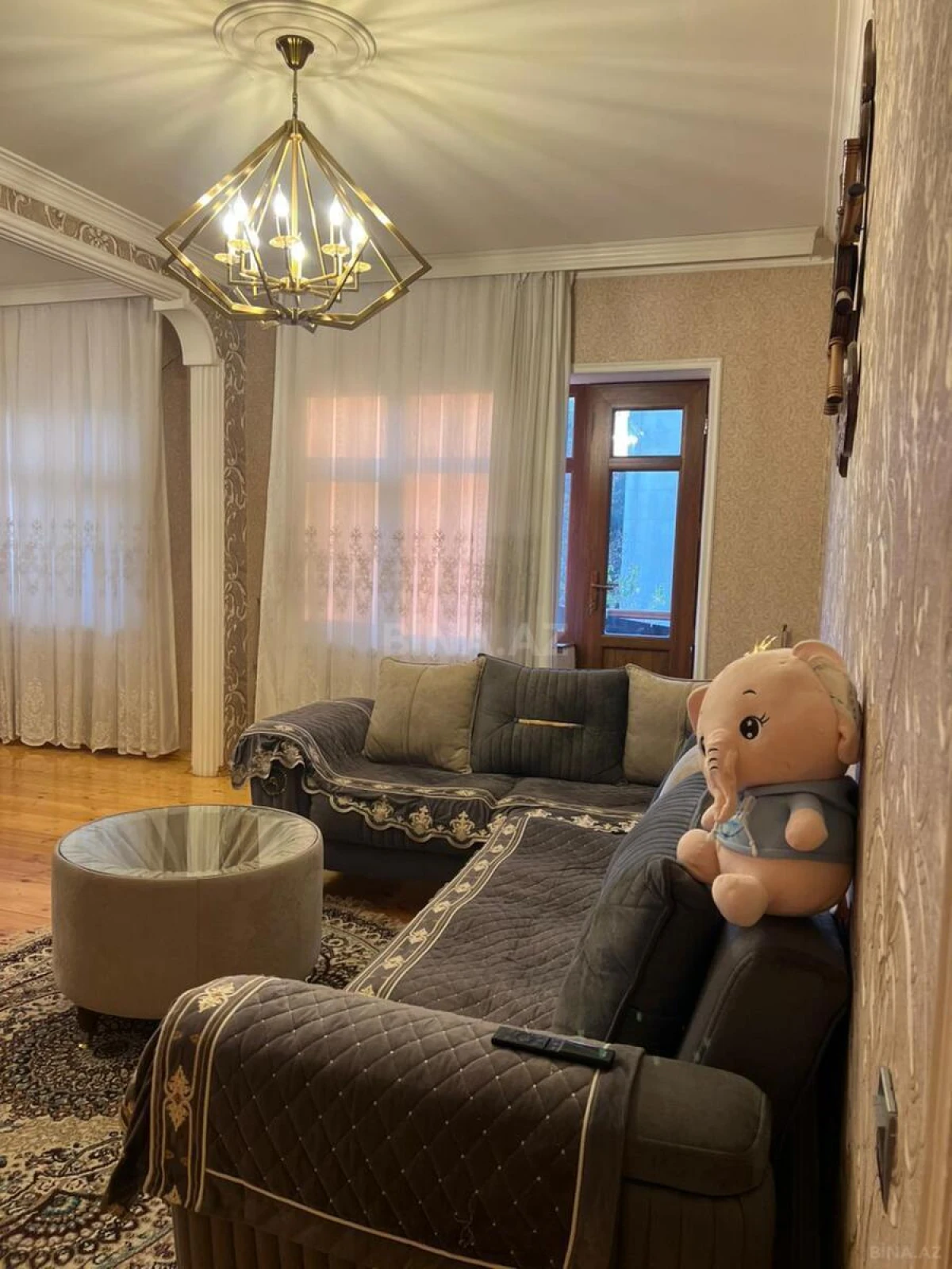 Satılır 5 otaqlı mənzil 125 m²