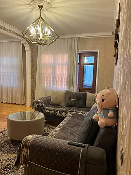 Satılır 5 otaqlı mənzil 125 m²
