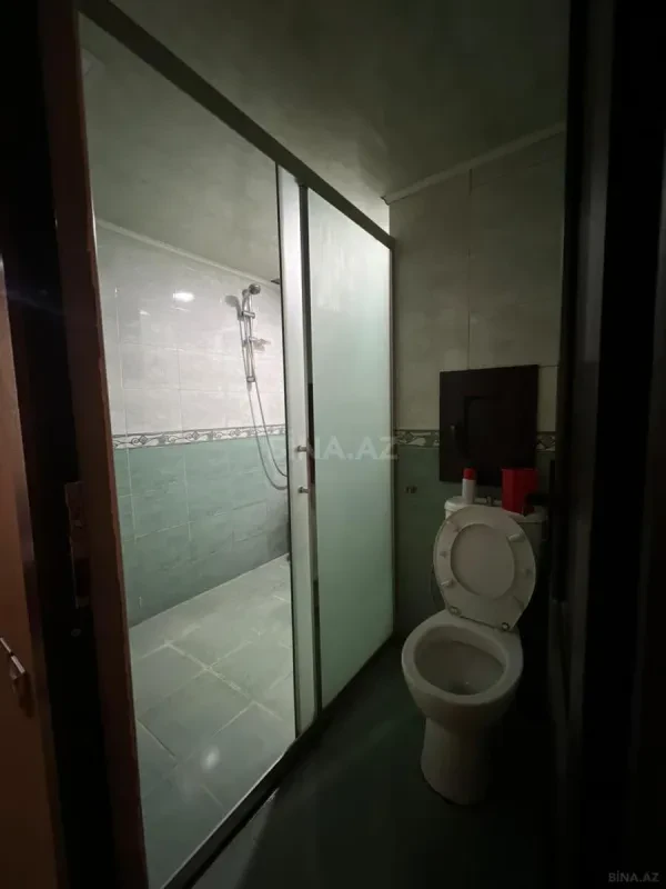 Satılır 5 otaqlı mənzil 125 m²