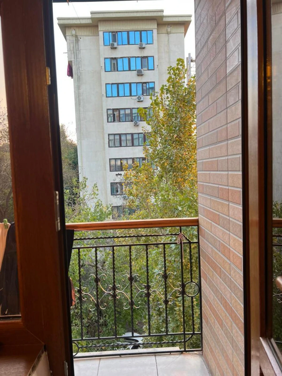 Satılır 5 otaqlı mənzil 125 m²
